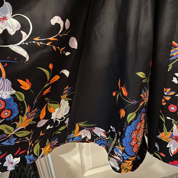 Black with flowers A-line dress - Picture 5 of 9